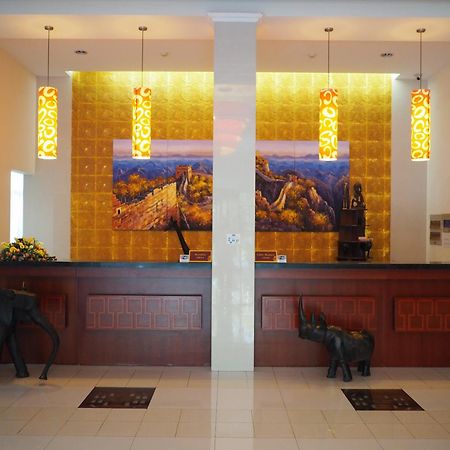 Soluxe Club International Hotel Nairobi Bagian luar foto