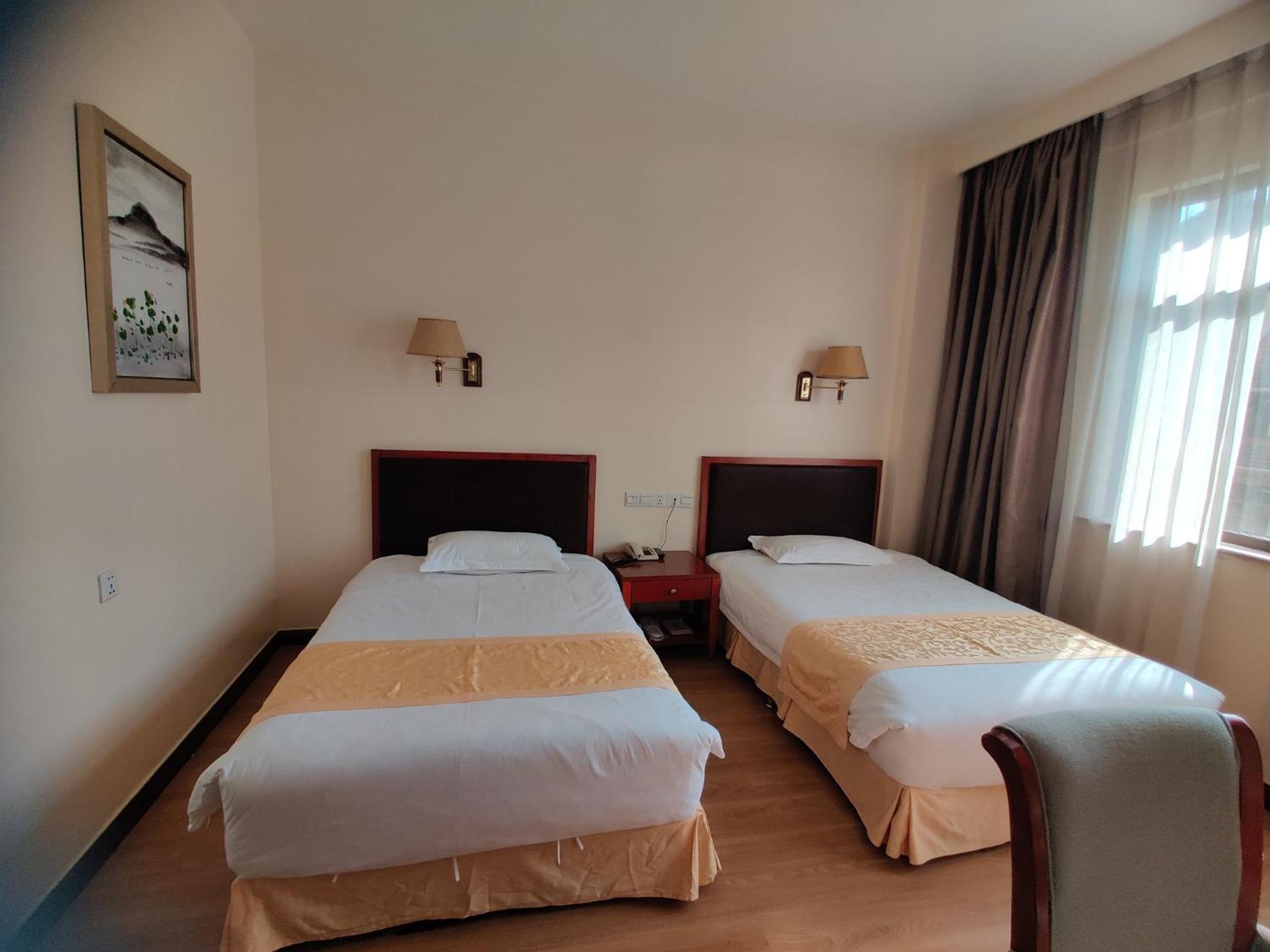 Soluxe Club International Hotel Nairobi Bagian luar foto